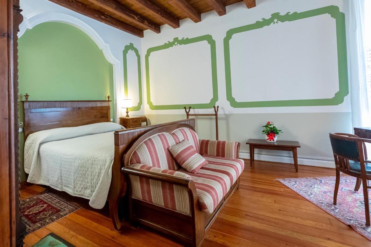 Palazzo Scolari Panzió Polcenigo Kültér fotó